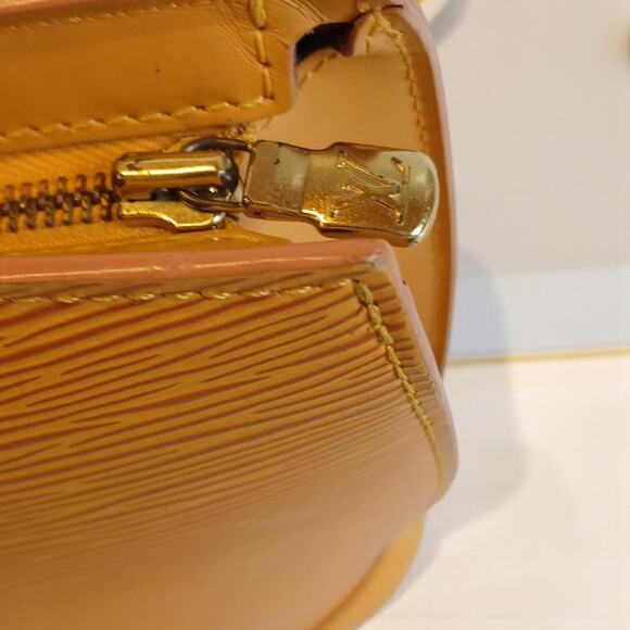 Louis Vuitton Epi Saint Jacques Handbag, Yellow with Dust Bag - Picture 9 of 16